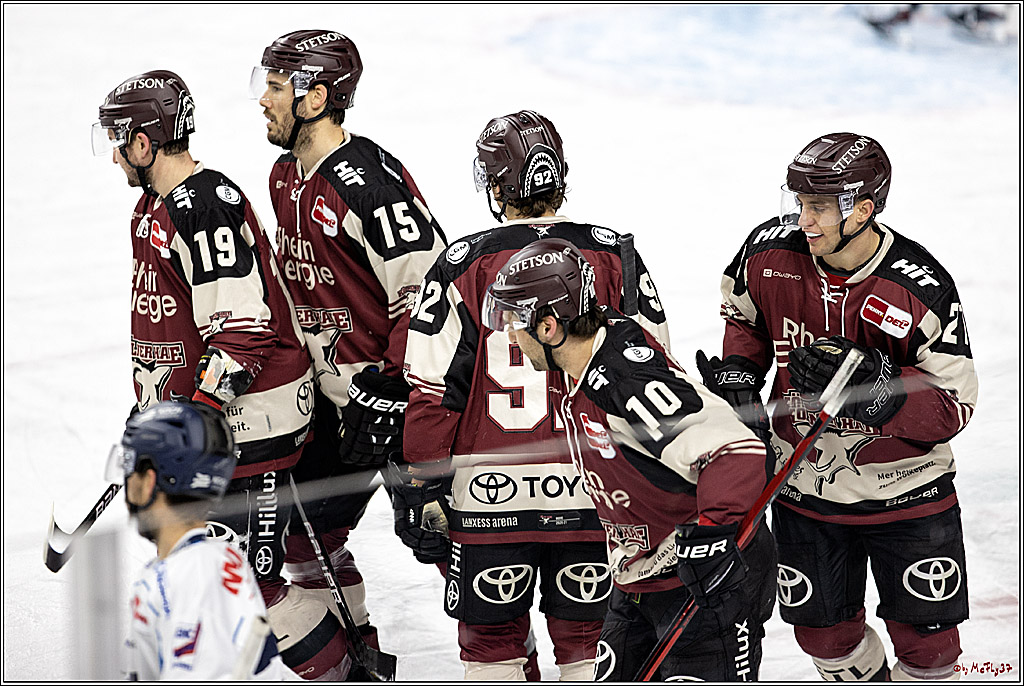 PENNY DEL;  Koelner Haie - Straubing Tigers; Koeln, 14.04.2021